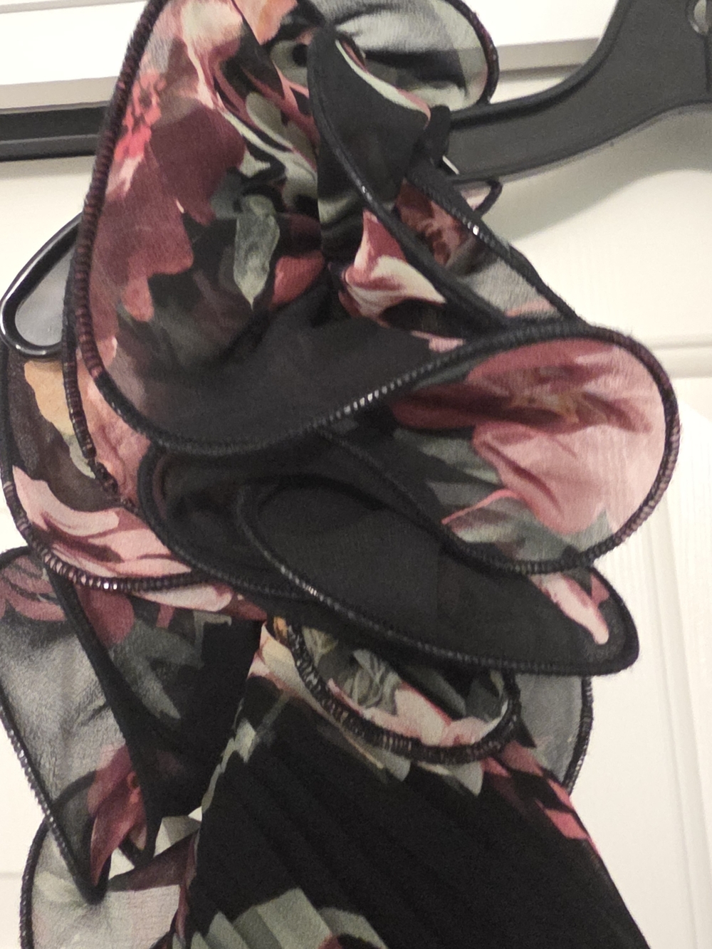 Macy's Black Floral Maxi Dress with Puff Sleeves and Self Tie - Picture 6 of 11